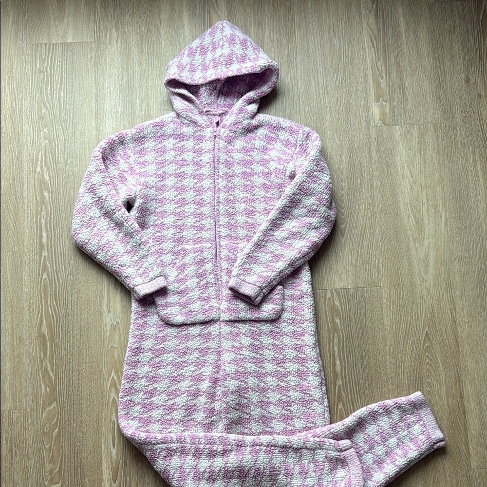 SKIMS Pink and White Houndstooth Hooded Pajama Set